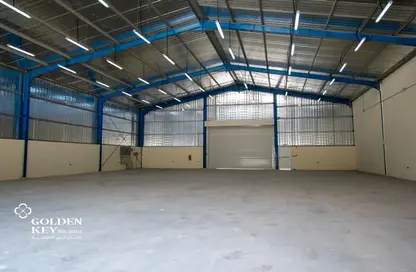 Warehouse - Studio - 2 Bathrooms for rent in Argentine Neighbourhood - Birkat Al Awamer - Al Wakra