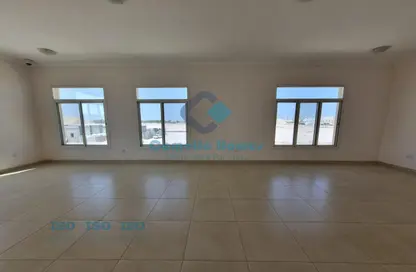 Villa - 5 Bedrooms - 5 Bathrooms for rent in Al Kheesa - Al Kheesa - Umm Salal Mohammed