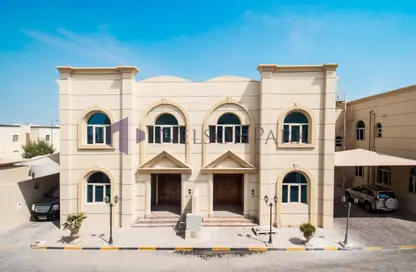 Compound - 5 Bedrooms - 4 Bathrooms for rent in Al Nuaija Street - Al Nuaija - Doha