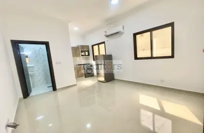 Apartment - Studio - 1 Bathroom for rent in Souk Al gharaffa - Al Gharrafa - Doha