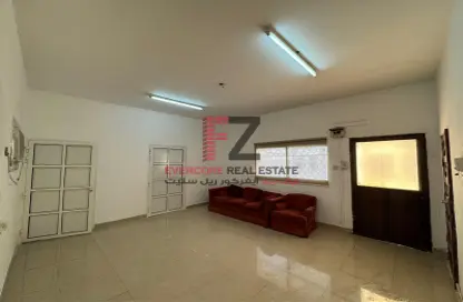 Apartment - 2 Bedrooms - 2 Bathrooms for rent in Al Dafna - Al Dafna - Doha