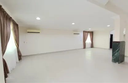 Villa - 3 Bedrooms - 3 Bathrooms for rent in Al Ain Compound 3 - Al Ain Compound - Ain Khaled - Doha