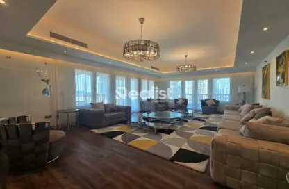 Apartment - 3 Bedrooms - 4 Bathrooms for rent in Tower 6 - Porto Arabia - The Pearl Island - Doha