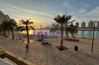 Townhouse - 1 Bedroom - 2 Bathrooms for rent in Viva West - Viva Bahriyah - The Pearl Island - Doha