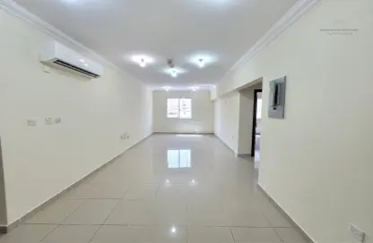 Apartment - 2 Bedrooms - 2 Bathrooms for rent in Umm Ghuwailina 4 - Umm Ghuwailina - Doha