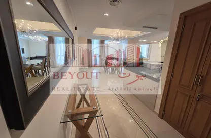 Apartment - 2 Bedrooms - 3 Bathrooms for rent in The Pearl Island - Doha