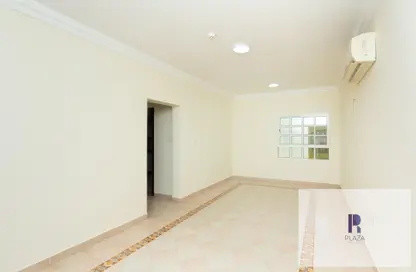 Apartment - 2 Bedrooms - 2 Bathrooms for rent in Hadramout Street - Doha Al Jadeed - Doha