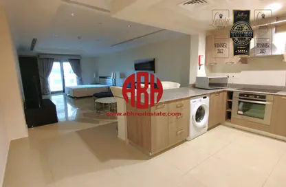 Apartment - 1 Bathroom for rent in Tower 6 - Porto Arabia - The Pearl Island - Doha