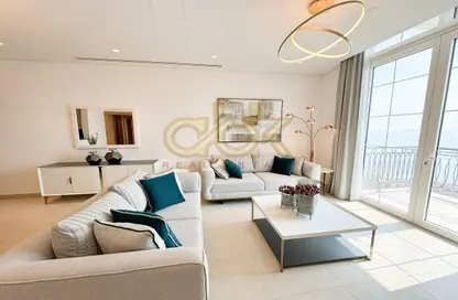 Apartment - 2 Bedrooms - 3 Bathrooms for rent in Floresta Gardens - Floresta Gardens - The Pearl Island - Doha