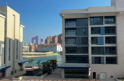 Apartment - 2 Bedrooms - 3 Bathrooms for sale in Gewan Island - The Pearl Island - Doha