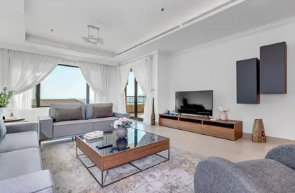 Apartment - 1 Bedroom - 2 Bathrooms for rent in One Porto Arabia - Porto Arabia - The Pearl Island - Doha