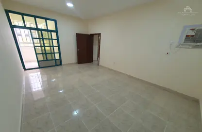 Apartment - 2 Bedrooms - 2 Bathrooms for rent in Old Al Ghanim - Al Ghanim - Doha