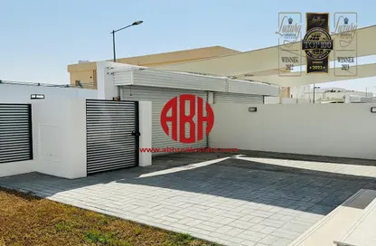 Villa - 3 Bedrooms - 4 Bathrooms for rent in Tadmur Street - Old Airport Road - Doha