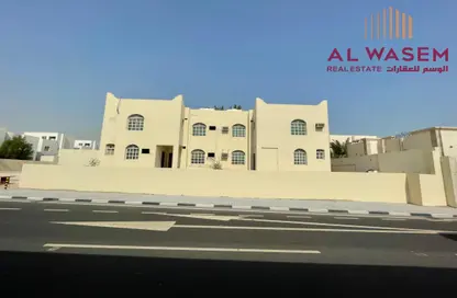 Villa - 6 Bathrooms for rent in Al Duhail North - Al Duhail - Doha