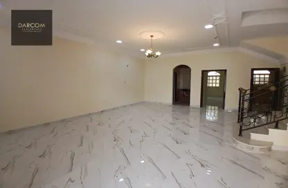 Villa - 5 Bedrooms - 5 Bathrooms for rent in Izghawa - Izghawa - Doha