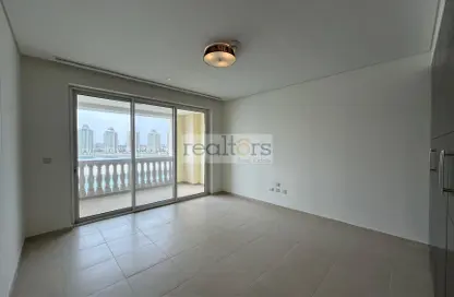 Apartment - 2 Bedrooms - 4 Bathrooms for sale in Viva East - Viva Bahriyah - The Pearl Island - Doha