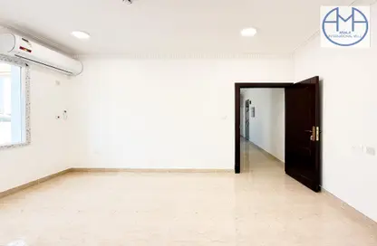 Apartment - 2 Bedrooms - 2 Bathrooms for rent in Al Sadd Road - Al Sadd - Doha