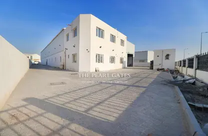 Warehouse - Studio - 2 Bathrooms for rent in Industrial Area 5 - Industrial Area - Industrial Area - Doha