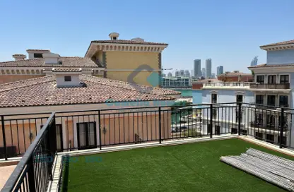 Apartment - 4 Bedrooms - 5 Bathrooms for rent in Qanat Quartier - The Pearl Island - Doha