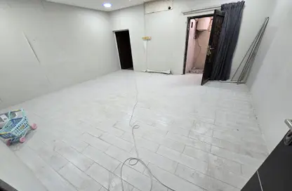 Apartment - 1 Bathroom for rent in Al Mirqab Compound 3 - Al Aziziyah - Doha