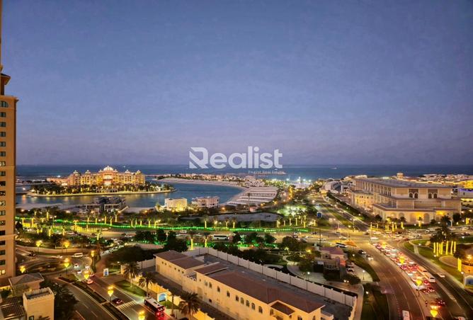 Apartment - 2 Bedrooms - 2 Bathrooms for rent in East Porto Drive - Porto Arabia - The Pearl Island - Doha