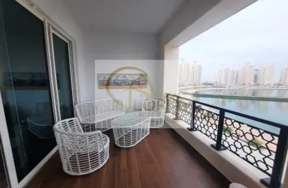 Apartment - 2 Bedrooms - 4 Bathrooms for sale in Viva West - Viva Bahriyah - The Pearl Island - Doha