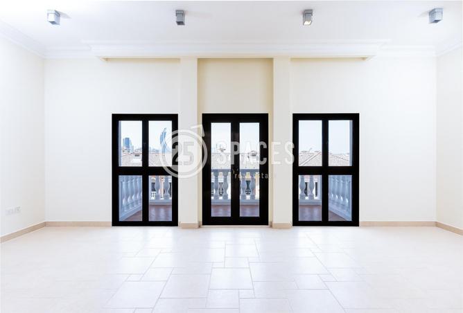 Apartment - 2 Bedrooms - 3 Bathrooms for rent in Gondola - Qanat Quartier - The Pearl Island - Doha