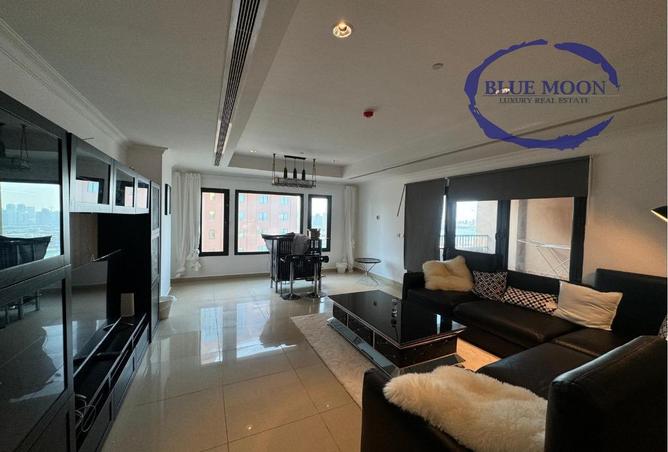 Apartment - 1 Bedroom - 2 Bathrooms for sale in Viva West - Viva Bahriyah - The Pearl Island - Doha