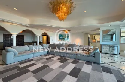 Penthouse - 4 Bedrooms - 6 Bathrooms for rent in Viva West - Viva Bahriyah - The Pearl Island - Doha