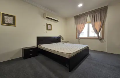 Apartment - 1 Bedroom - 1 Bathroom for rent in Umm Ghuwalina - Umm Ghuwailina - Doha