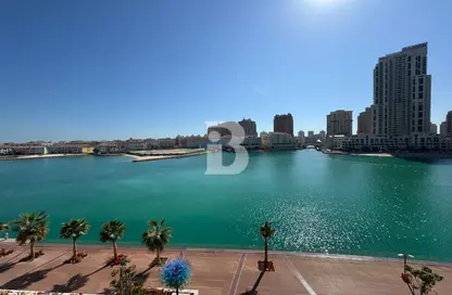 Apartment - 1 Bedroom - 2 Bathrooms for rent in Gewan Island - The Pearl Island - Doha