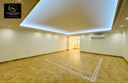 Apartment - 2 Bedrooms - 2 Bathrooms for rent in Al Sadd Road - Al Sadd - Doha