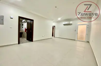 Apartment - 2 Bedrooms - 2 Bathrooms for rent in Al Hashmi Building - Al Muntazah Street - Al Muntazah - Doha