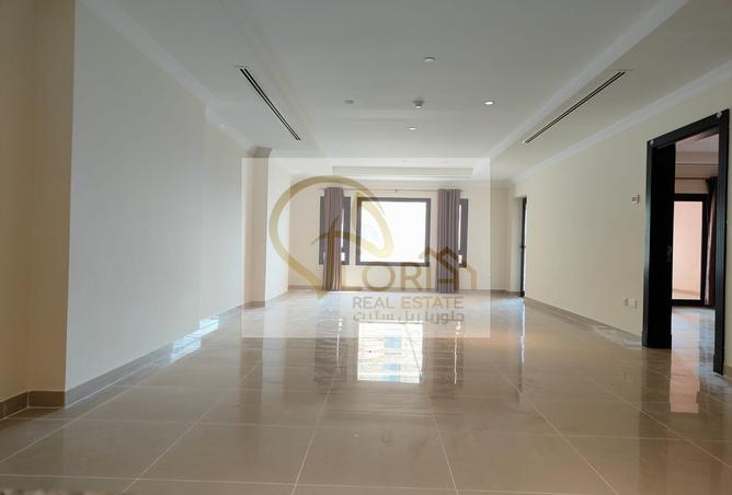 Apartment - 1 Bedroom - 2 Bathrooms for sale in East Porto Drive - Porto Arabia - The Pearl Island - Doha