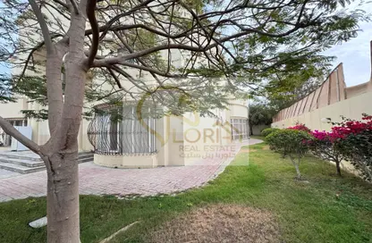 Villa - 6 Bedrooms - 7+ Bathrooms for rent in Al Dafna - Al Dafna - Doha