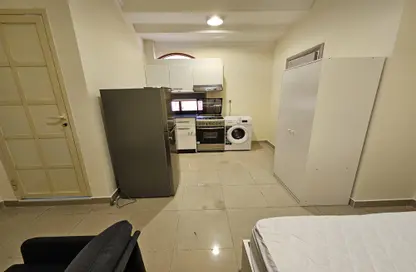 Apartment - 1 Bathroom for rent in Al Duhail - Doha