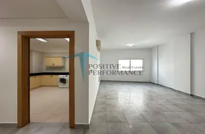 Apartment - 3 Bedrooms - 3 Bathrooms for rent in Al Jassim Tower - Fereej Bin Mahmoud South - Fereej Bin Mahmoud - Doha