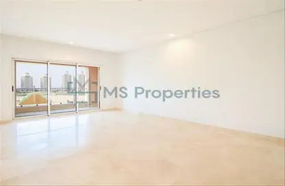 Apartment - 3 Bedrooms - 4 Bathrooms for rent in Viva East - Viva Bahriyah - The Pearl Island - Doha