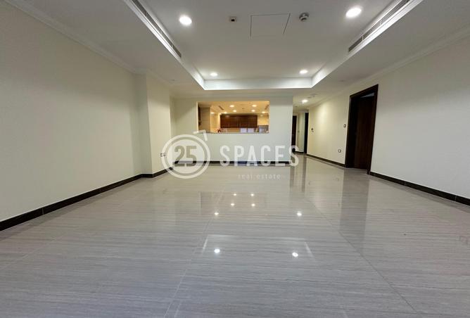 Apartment - 1 Bedroom - 2 Bathrooms for rent in East Porto Drive - Porto Arabia - The Pearl Island - Doha