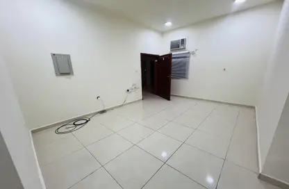 Apartment - 2 Bedrooms - 2 Bathrooms for rent in Al Muntazah - Doha