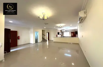 Villa - 5 Bedrooms - 4 Bathrooms for rent in Bab Al Rayyan - Muraikh - AlMuraikh - Doha