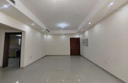 Apartment - 2 Bedrooms - 2 Bathrooms for rent in Al Mansoura - Al Mansoura - Doha