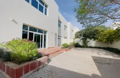 Compound - 3 Bedrooms - 4 Bathrooms for rent in Ain Khaled Villas - Ain Khaled - Doha