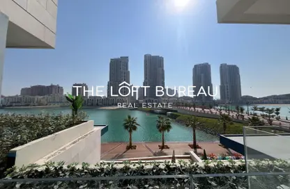 Apartment - 3 Bedrooms - 4 Bathrooms for sale in Gewan Island - The Pearl Island - Doha