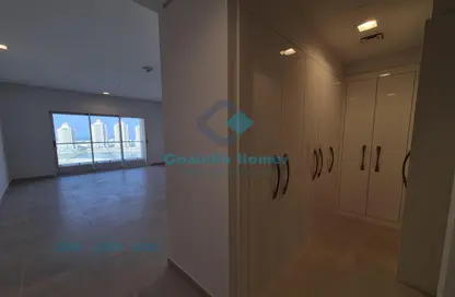 Apartment - 1 Bedroom - 2 Bathrooms for rent in Al Mutahidah Tower - Viva Bahriyah - The Pearl Island - Doha