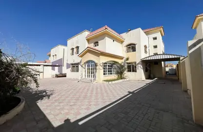 Villa - 5 Bedrooms - 6 Bathrooms for sale in Bu Hamour Street - Abu Hamour - Doha