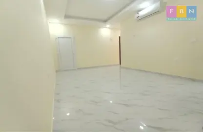 Apartment - 3 Bedrooms - 3 Bathrooms for rent in Fereej Bin Omran - Doha