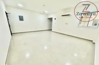 Apartment - 2 Bedrooms - 2 Bathrooms for rent in Al Tabari Street - Fereej Bin Omran - Doha