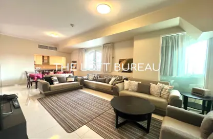 Apartment - 3 Bedrooms - 3 Bathrooms for rent in Viva West - Viva Bahriyah - The Pearl Island - Doha