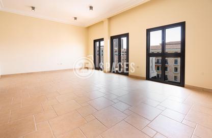 Apartment - 3 Bedrooms - 4 Bathrooms for rent in Carnaval - Qanat Quartier - The Pearl Island - Doha